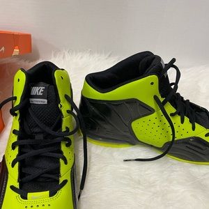 Men’s NIB Nike Air Max Posterize SL Size 11